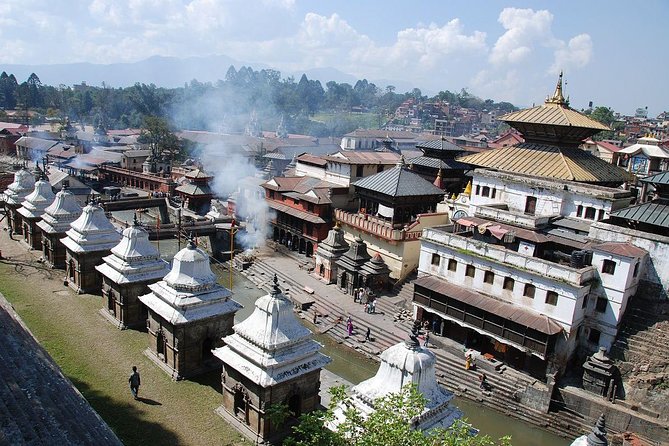 5 Days Hiking, Tour, Meditation and Yoga Retreat in Kathmandu, Nepal - Pashupatinath Temple and Boudhanath Stupa: a powerful spiritual double feature