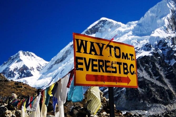 Dancing in the Manaslu Circuit Trek - Samagaun, Pungeyn Gumpa, and your crucial acclimatization day (Days 6-7)