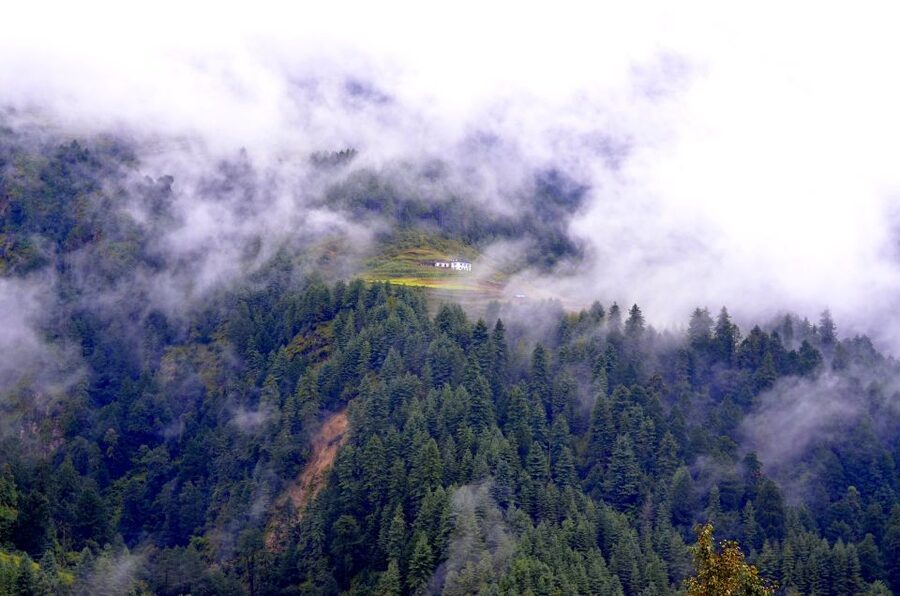 Everest Base Camp: 3 Hour Helicopter Sightseeing Tour - Fly east out of Kathmandu, with Lukla as the Everest gateway