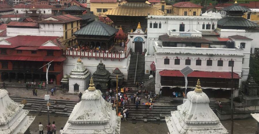 "Explore Kathmandu Rich Heritage: City Highlights Bus Tour" - Kathmandu Durbar Square: your 1 hour hit of history, photos, and shopping