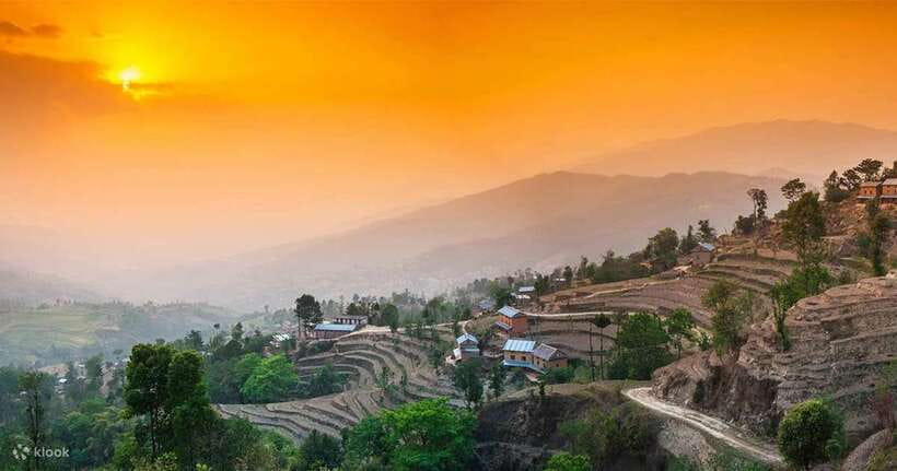 From Kathmandu: 3-Day Chisapani-Nagarkot Trek & Bhaktapur - Day 3: Sunrise on Nagarkot, Changu Narayan temple, then Bhaktapur Durbar Square sights
