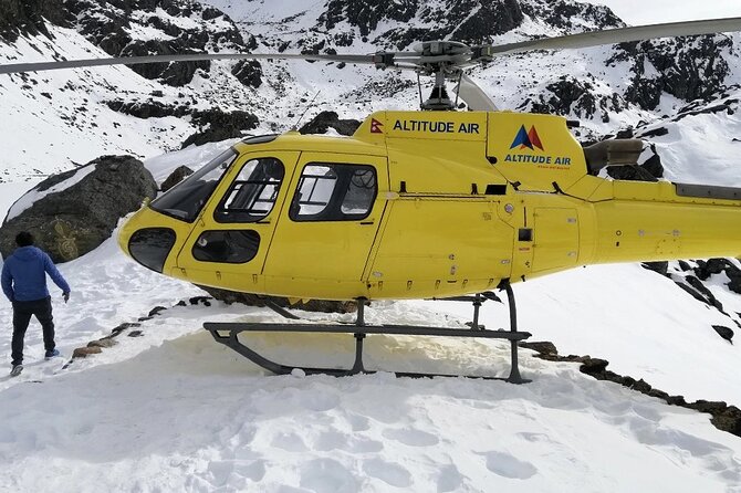Himalayan Gosaikunda Helicopter Tour from Kathmandu - Comfort, weight limits, and what to bring (without overpacking)