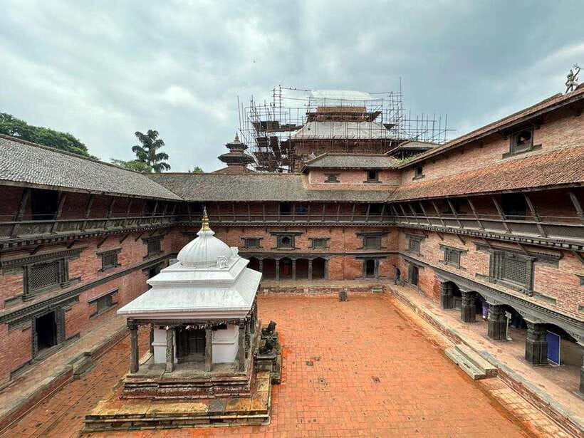 Kathmandu: 7 UNESCO Sites Tour in 1 Day (Private Tour) - Bhaktapur Durbar Square, more time in a medieval-feeling setting