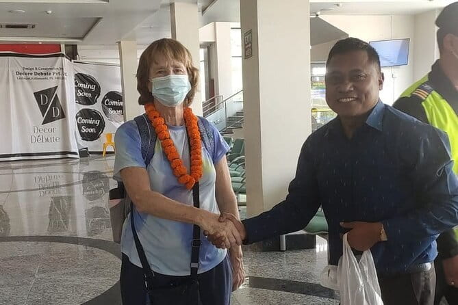Kathmandu Airport Pickup and Drop-off Services - The Meet-and-Greet at the Airport (Name Signs and Real Help With Bags)