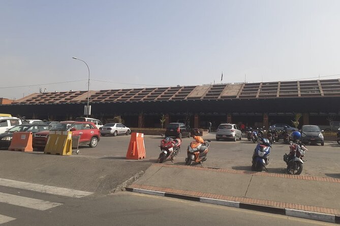Kathmandu Airport Private Transfers - Finding Your Driver After Visa and Bags