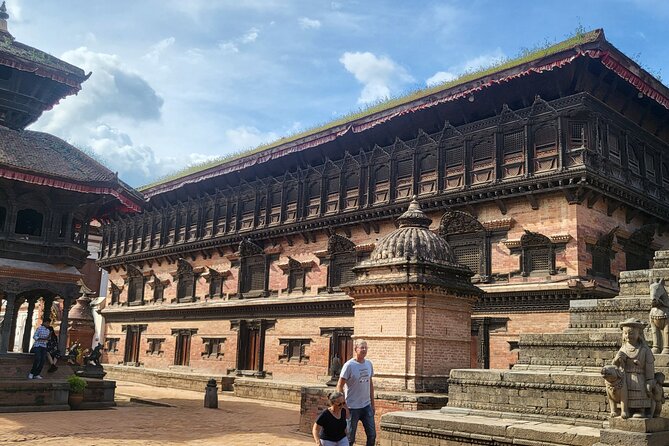 Kathmandu and Bhaktapur Cities Guided Tour - What is included for real value: private transport, water, tea, and all the fees