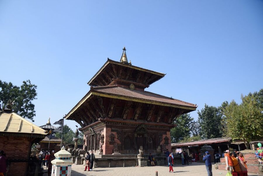 Kathmandu: Chisapani Nagarkot 3-Days 2-Nights Trek - Day 3: Nagarkot sunrise, the Changu Narayan temple, and wide valley views on the descent