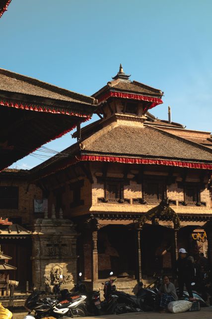 Kathmandu City Sightseeing Bus tour (5 Sights) - Pashupatinath Temple: Hindu ritual, river setting, and the Aarti moment