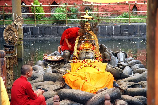 Kathmandu city tour - 4 UNESCO World Heritage Sites - Swayambhunath Monkey Temple: spiritual icons and a westward drive