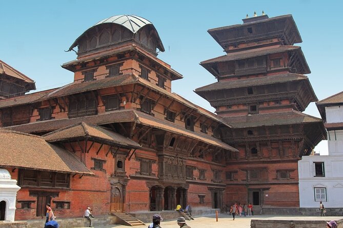 Kathmandu Full Day Exploration - Stop 4: Pashupatinath Temple and the Spiritual Gravity of the Bagmati River