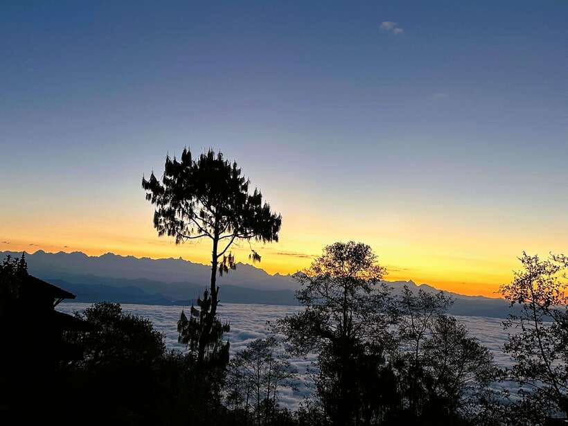 Kathmandu: Nagarkot Sunrise & Hiking to Changunarayan - Changunarayan to Nagarkot: why this day feels different