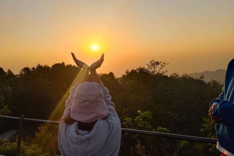 Kathmandu: Nagarkot Sunrise Tour Private or Group with Lunch - Arrival at the viewpoint: timing for golden rays and clear skies