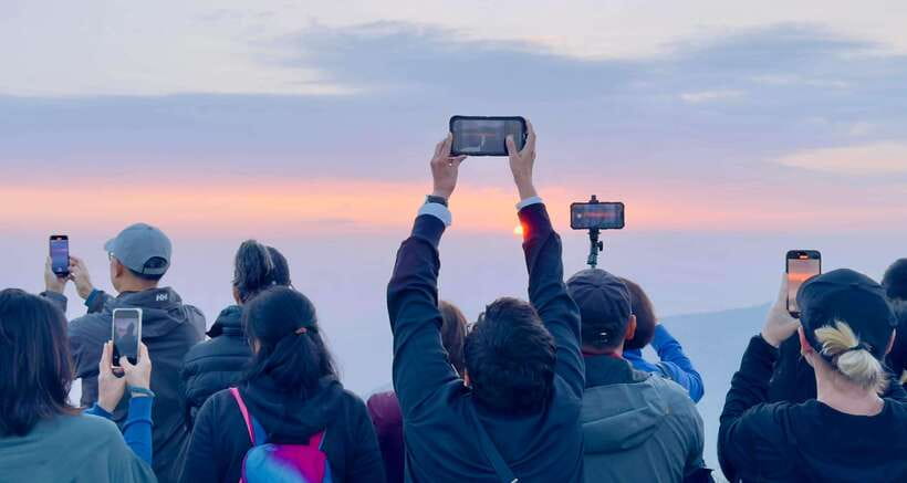 Kathmandu: Nagarkot Sunrise View & Morning Hike with Lunch - Sunrise Tour Only vs Sunrise plus Changu Narayan hike