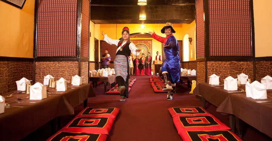 Kathmandu: Nepalese Cuisine dinner with traditional dance - Getting picked up in Kathmandu, then easing into the show