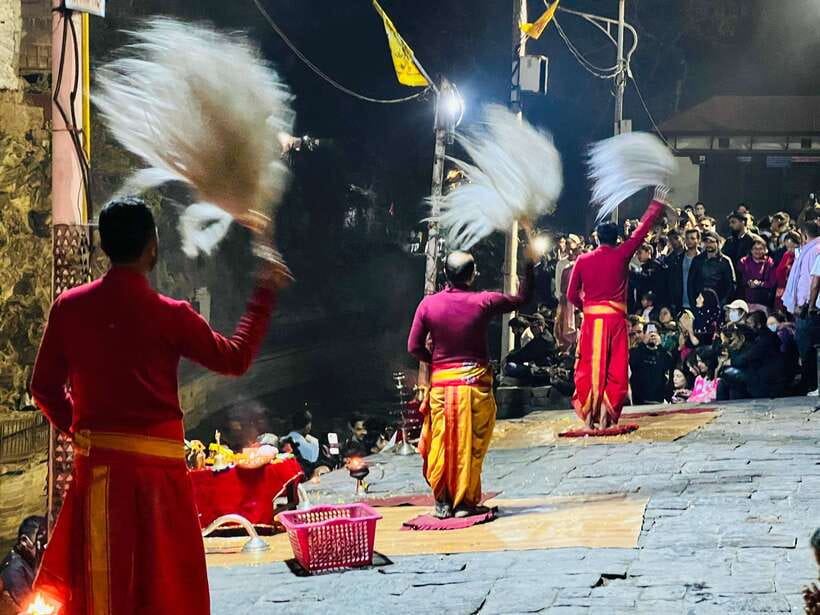 Kathmandu: Pashupatinath Evening Aarati Tour Private/Group - Evening Aarati at Pashupatinath, and Why the Bagmati River Sets the Mood
