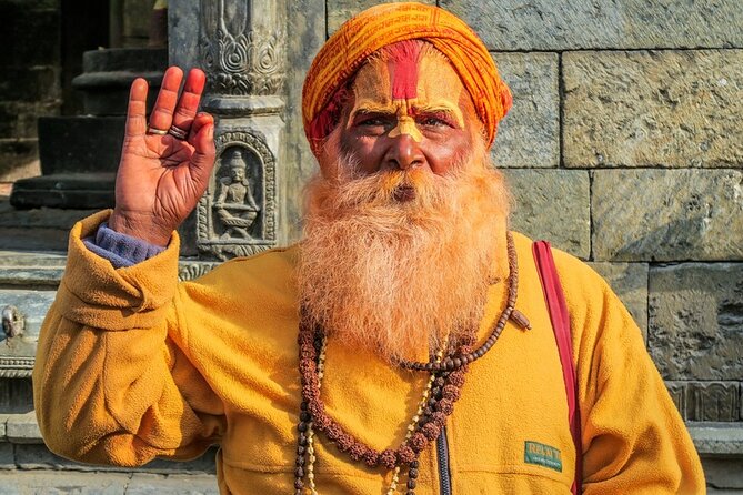 Kathmandu Spiritual Sites: Bodhnath & Pashupatinath Tour - The Aarati at sunset: how to watch the lights without losing your bearings