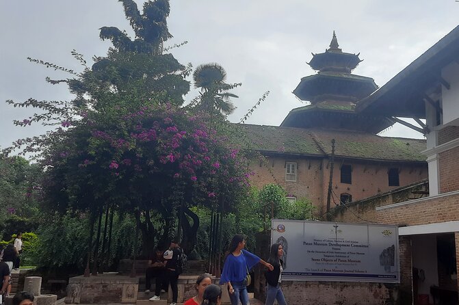 Kathmandu Top 4 or 2 UNESCO World Heritage Sites Day Tour - Thangka painting school and singing bowl demonstration: the cultural part that sticks