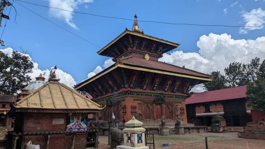 Kathmandu: UNESCO Heritage Site Private & Guided Tour - Bhaktapur Durbar Square, preserved medieval heritage and royal-era storytelling