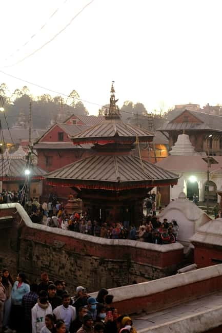 Katmandu: Pashupatinath Open Cremation & Evening Aarati - Moksha and devotion: understanding what you are seeing without pretending you get it all