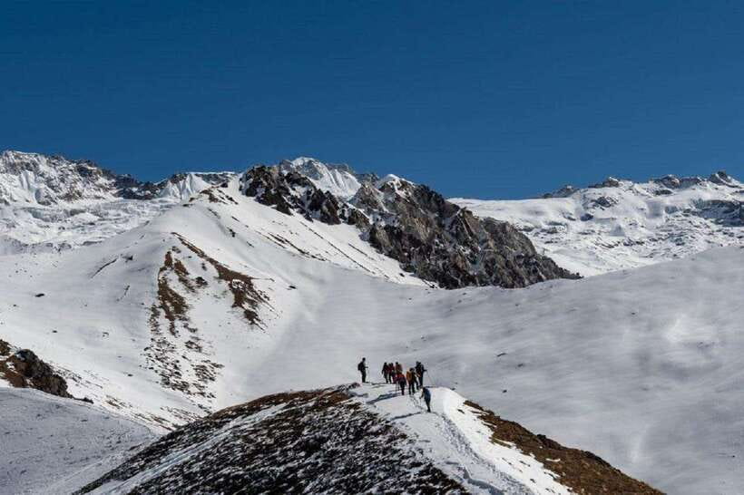 Pokhara: 7-Day Annapurna Base Camp Trek via Ghandruk - Tea Houses, Meals, and Staying Comfortable at Altitude