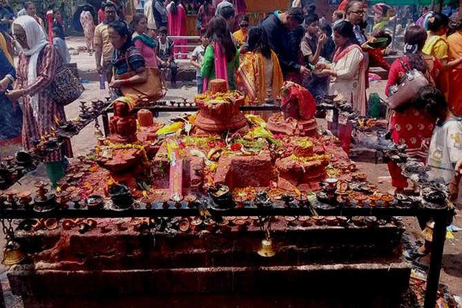 Private Half Day Budhanilkantha Tour - Why the statue looks like it floats (and what that means)