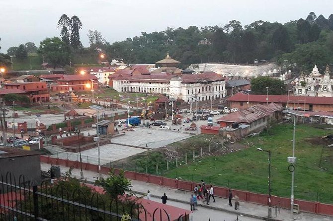 Private Half-Day Tour of Boudhanath and Pashupatinath Temples in Kathmandu - The 10:00 am rhythm: timing that gives you breathing room
