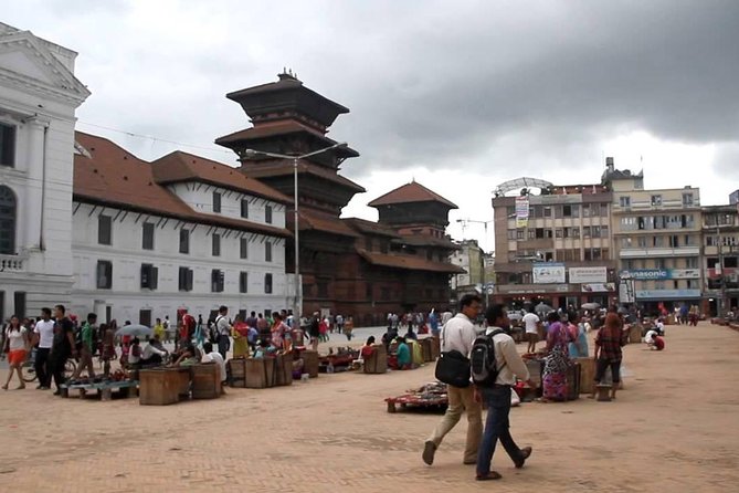 Private Half-Day Tour of Kathmandu Durbar Square and Swayambhunath Temple - Stop 1: Kathmandu Durbar Square, Hanuman Dhoka, and the palace courtyards