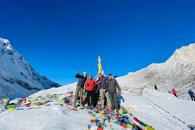 Private Manaslu Circuit Trek at Himalayas - Lodges, meals, and keeping warm when the air changes