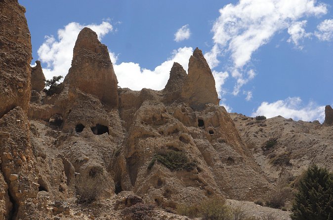 Upper Mustang Trekking - Chhusang and entry checks: what you should know before you feel the sting