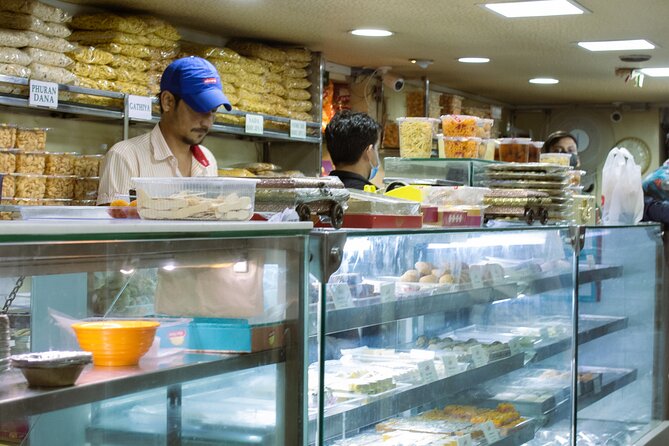 Walking Food Tour in Hidden Local Eateries of Kathmandu - The route that turns street food into a plan